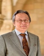 団長:山内 弘隆 氏(一橋大学 名誉教授、一般社団法人 低炭素投資促進機構 理事長)